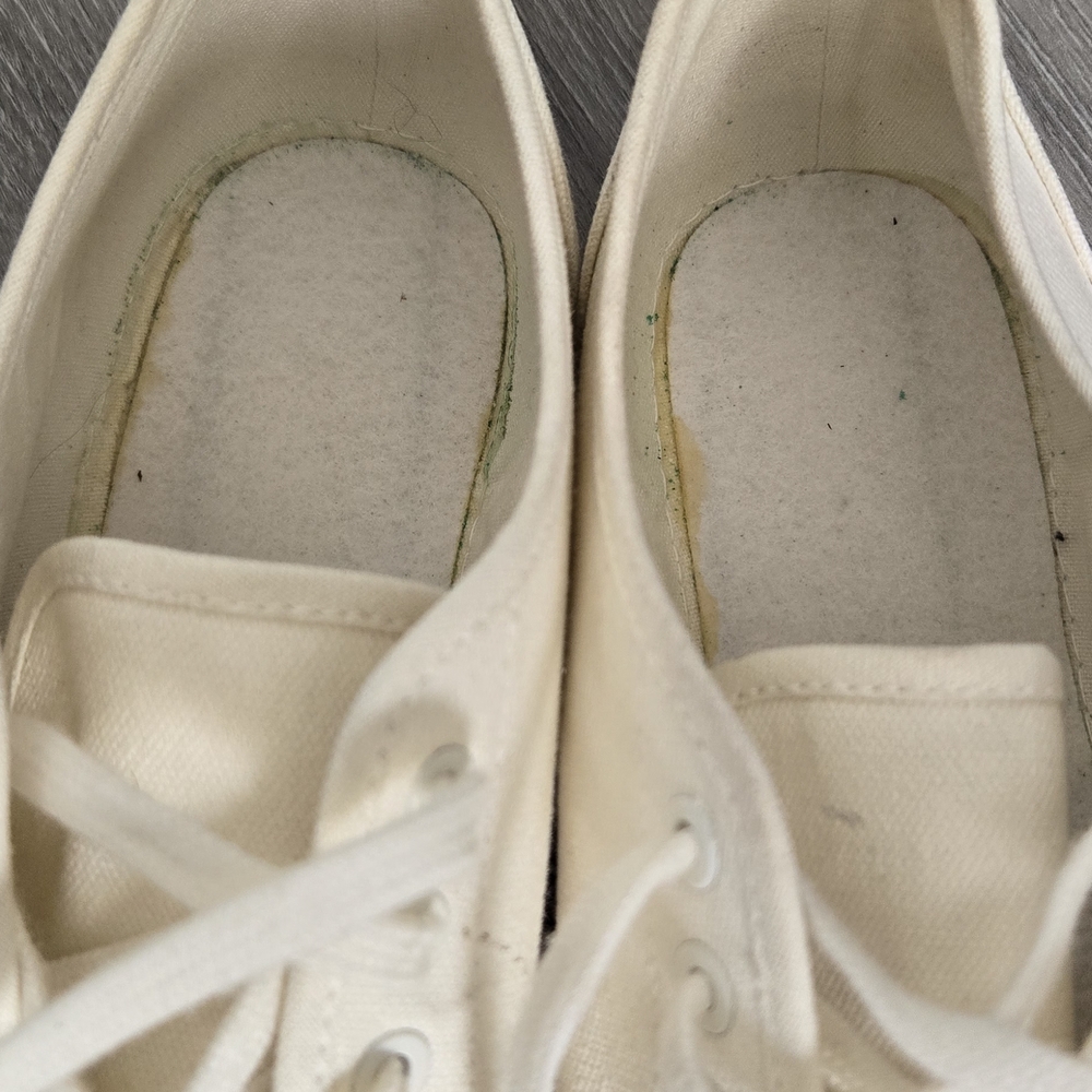 Everlane Canvas Low-Top Sneakers in Off-White - Picture 7 of 10